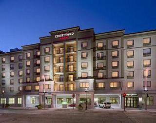 Hotel Courtyard Downtown Milwaukee