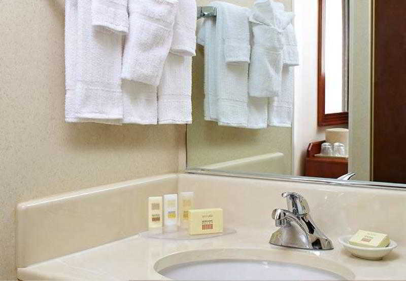 Courtyard Downtown 3* Milwaukee